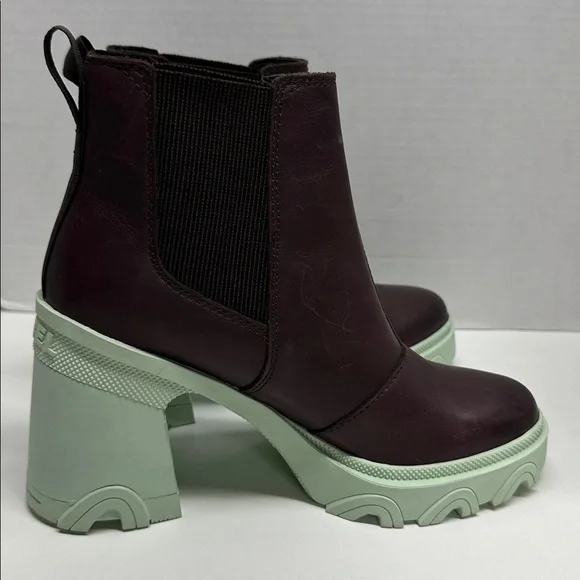 Sorel Brex Chelsea Ankle Boots High Heeled Waterproof Booties Red Mint Size 6 - Picture 2 of 8